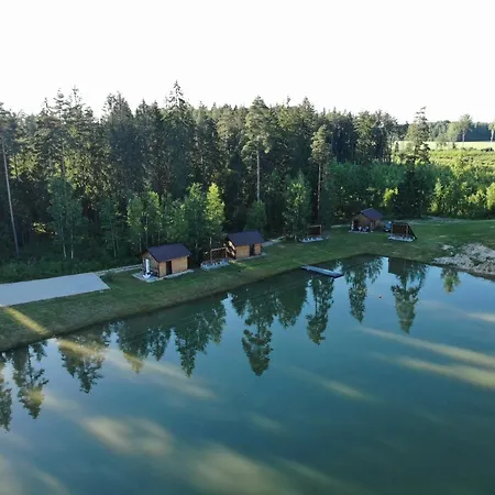 Camping Metsjaerve Bangalo Puskaru